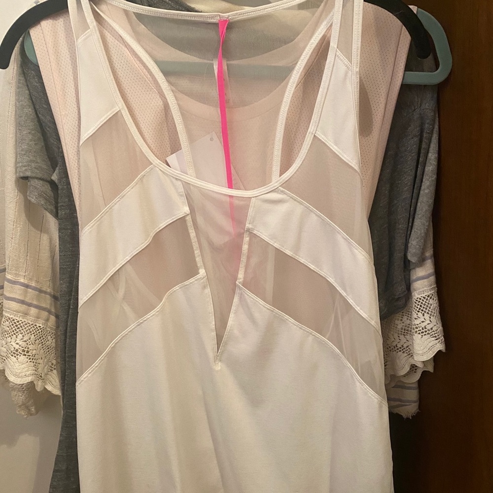 Lululemon mesh tank